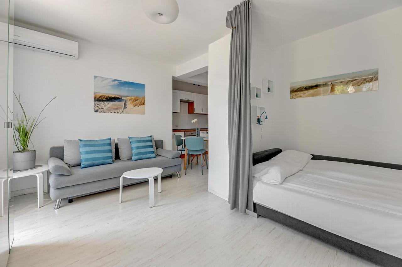 Apartamenty Jelitkowski Dwor กดัญสก์ ภายนอก รูปภาพ